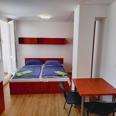 Hostel Blanice Prag Exteriör bild