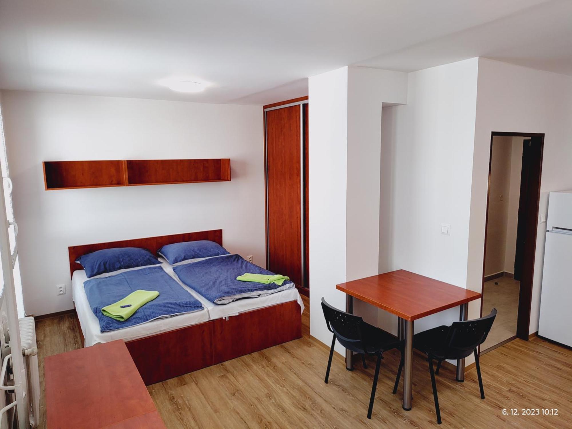 Hostel Blanice Prag Exteriör bild